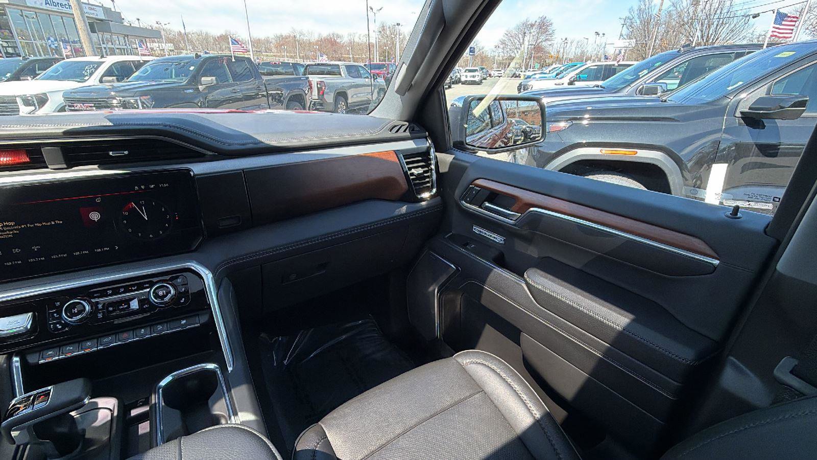 Used 2023 GMC Sierra 1500 Denali AWD/4WD image 22