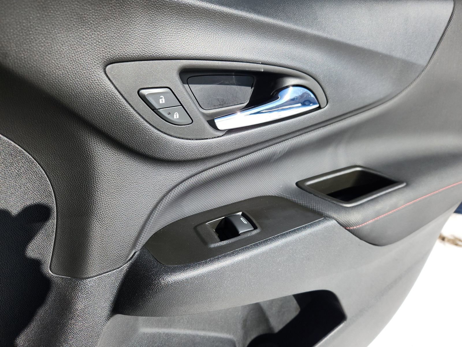 Used 2022 Chevrolet Equinox RS w/ RS Leather Package image 17