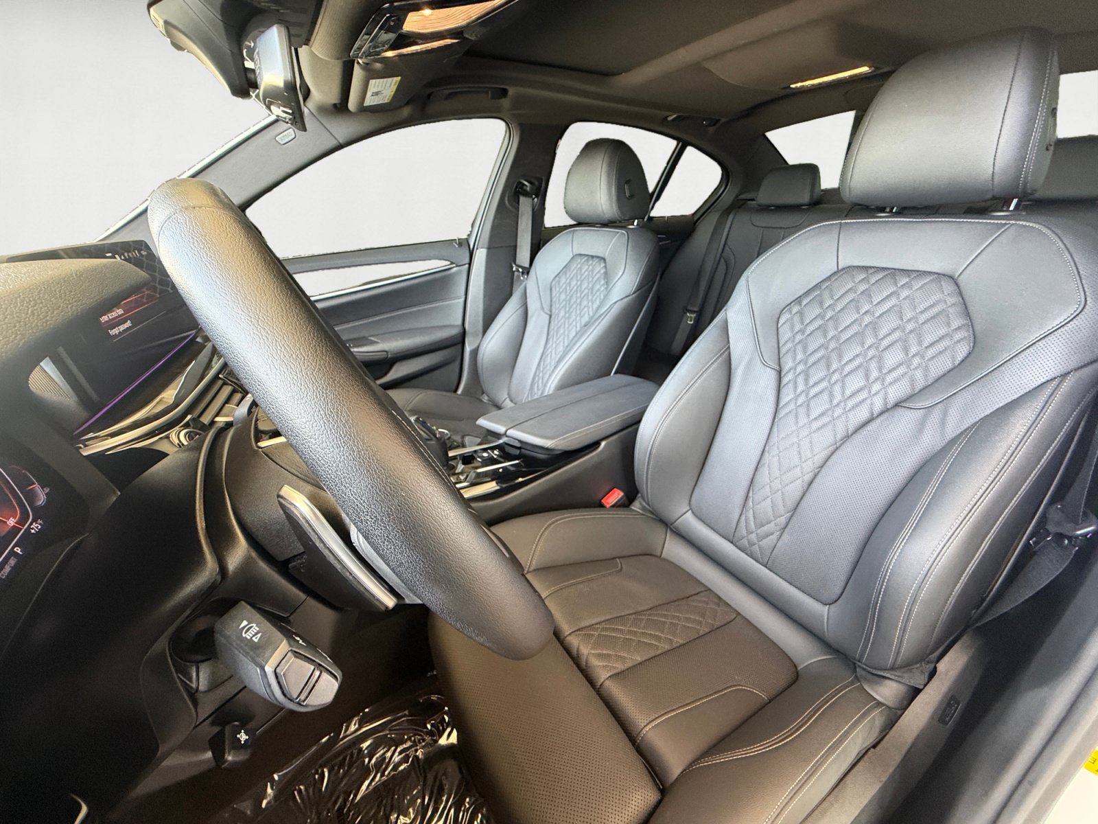 Used 2023 BMW 530i w/ Premium Package RWD image 10
