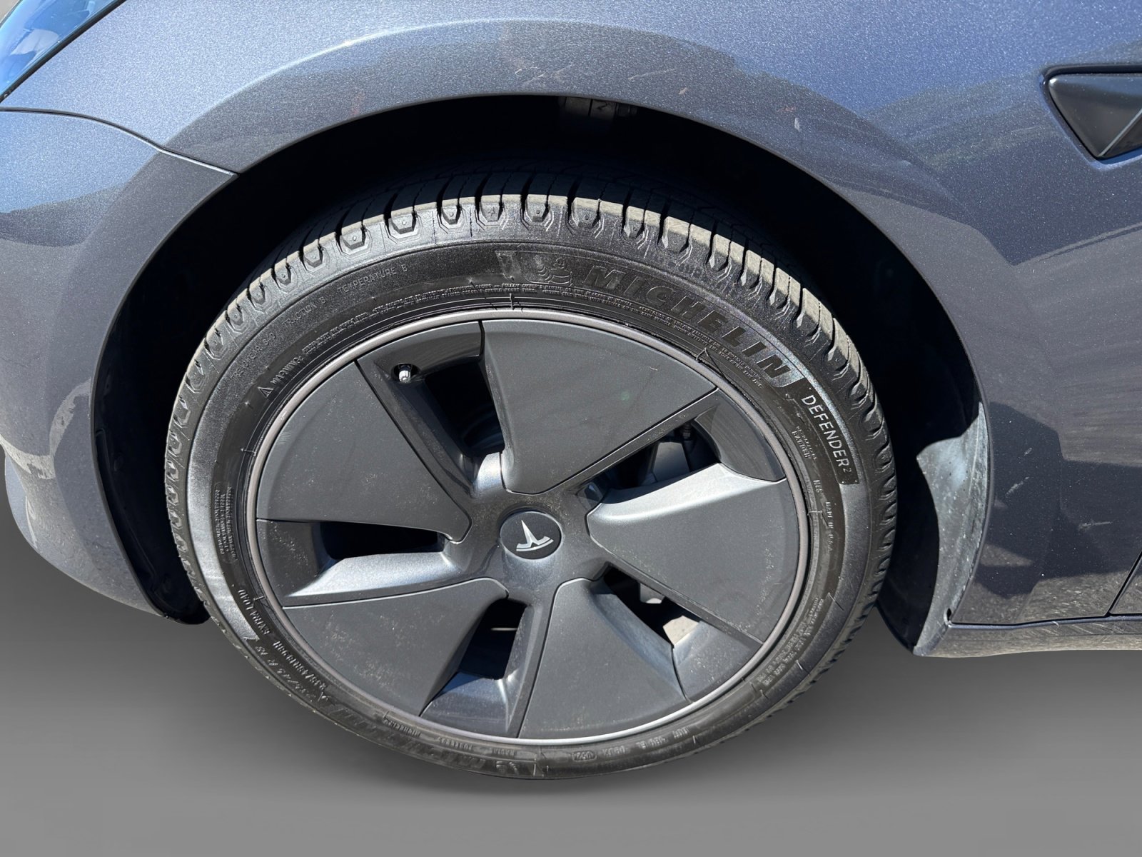 Used 2023 Tesla Model 3 Standard Range image 9