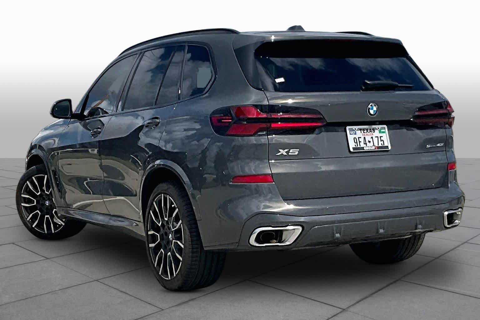 Used 2026 BMW X5 sDrive40i w/ M Sport Package RWD image 11