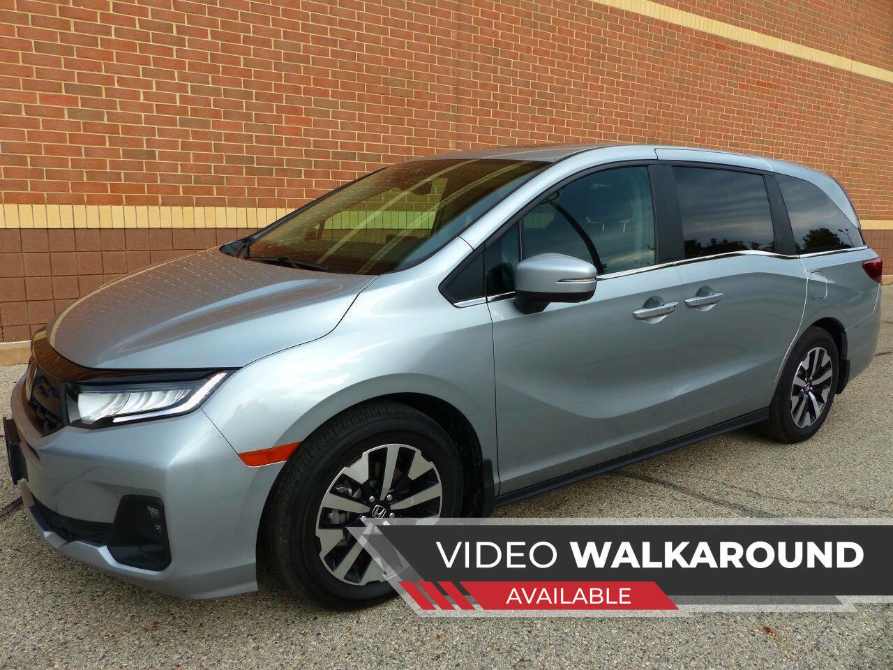 Used 2025 Honda Odyssey EX-L image 1