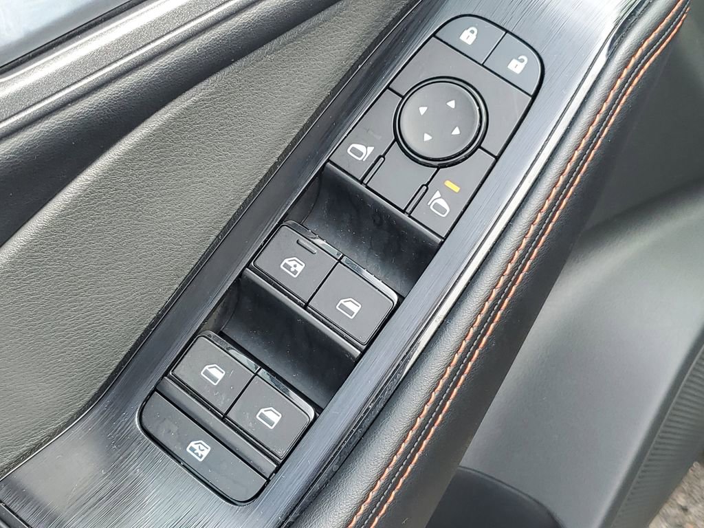 Used 2025 Nissan Rogue SV image 24