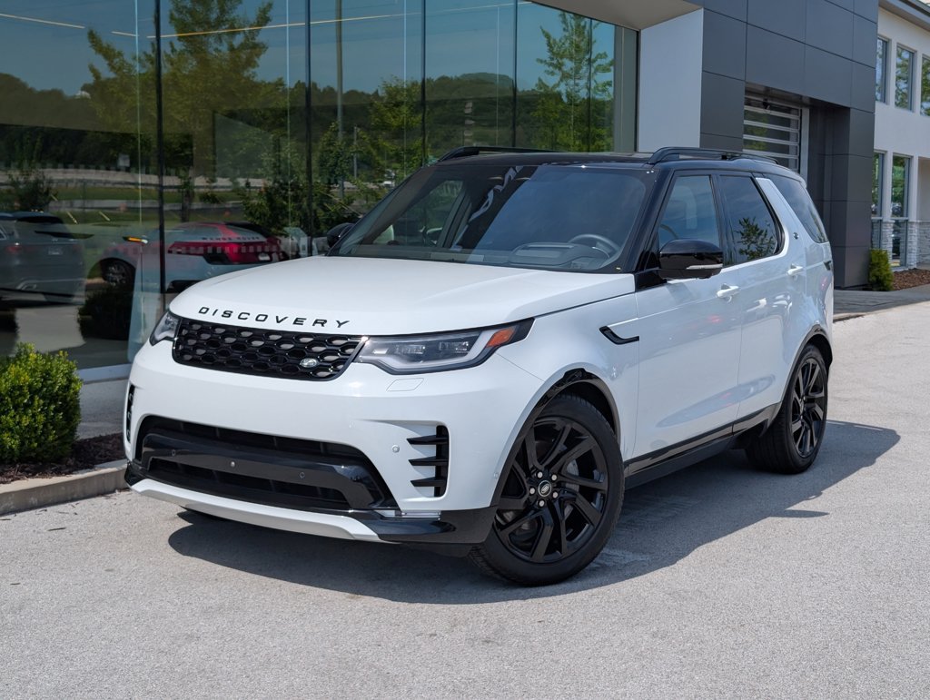 Used 2025 Land Rover Discovery Dynamic SE AWD/4WD image 1