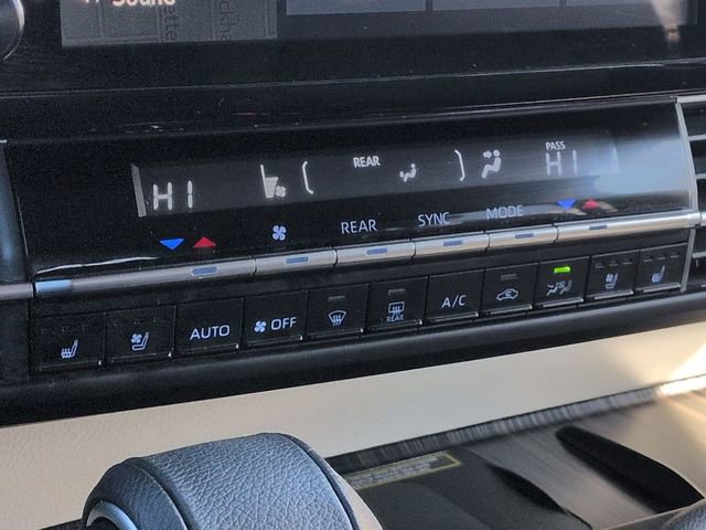 Certified 2022 Toyota Sienna Platinum image 24