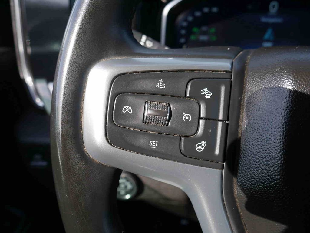 Used 2025 Chevrolet Silverado 3500 LT image 46