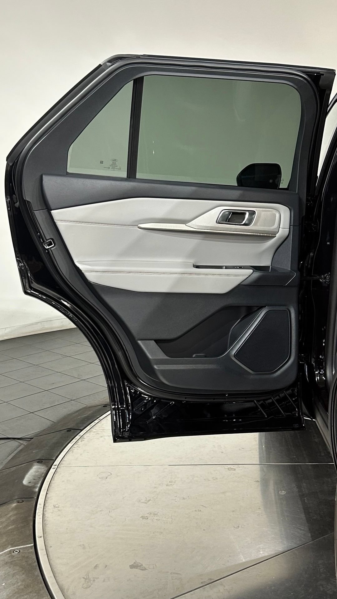 New 2026 Ford Explorer Active w/ Active Comfort Package AWD/4WD image 46