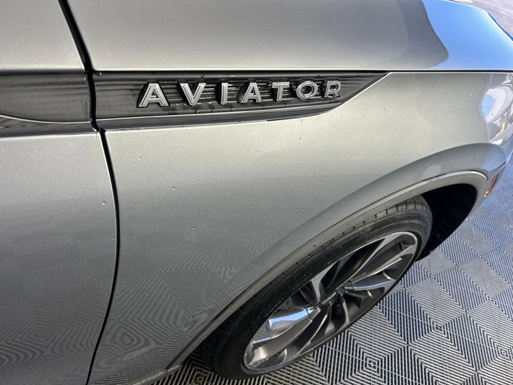 Used 2020 Lincoln Aviator Reserve w/ Equipment Group 202A AWD/4WD image 4
