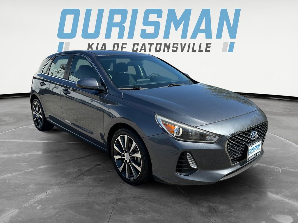 Used 2018 Hyundai Elantra GT image 1