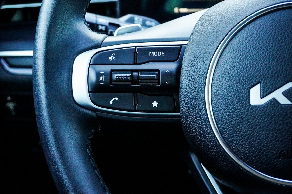 Used 2025 Kia K5 GT image 30