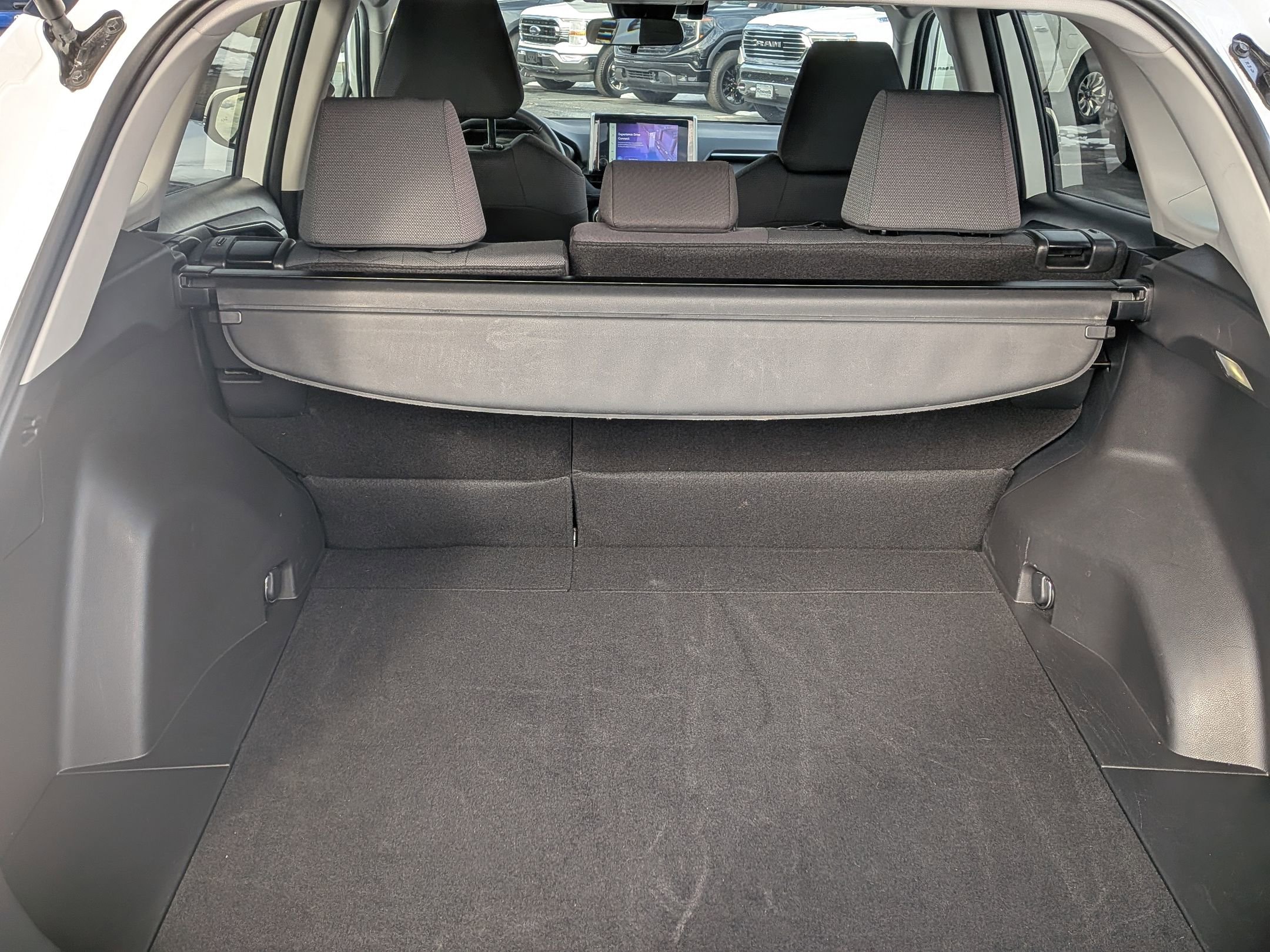 Used 2025 Toyota RAV4 XLE w/ Weather Package image 33