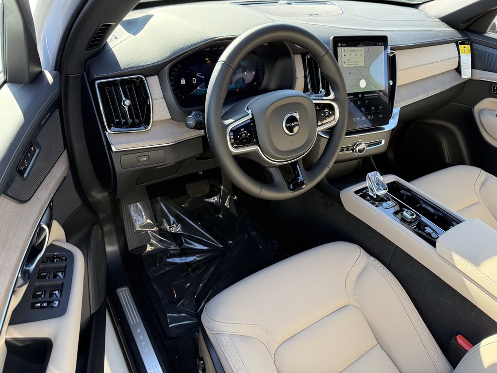 New 2026 Volvo XC90 B6 Plus w/ Protection Package Premier image 9