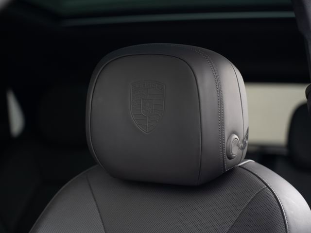 Certified 2020 Porsche Cayenne Turbo AWD/4WD image 19