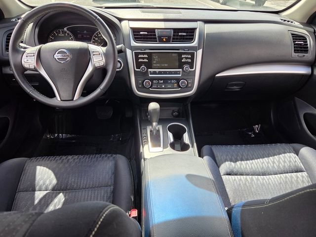 Used 2017 Nissan Altima 2.5 SV image 12