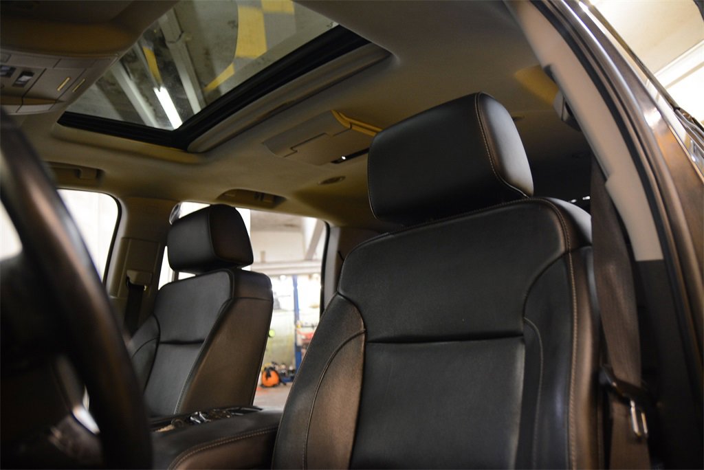 Used 2018 Chevrolet Suburban LT image 29