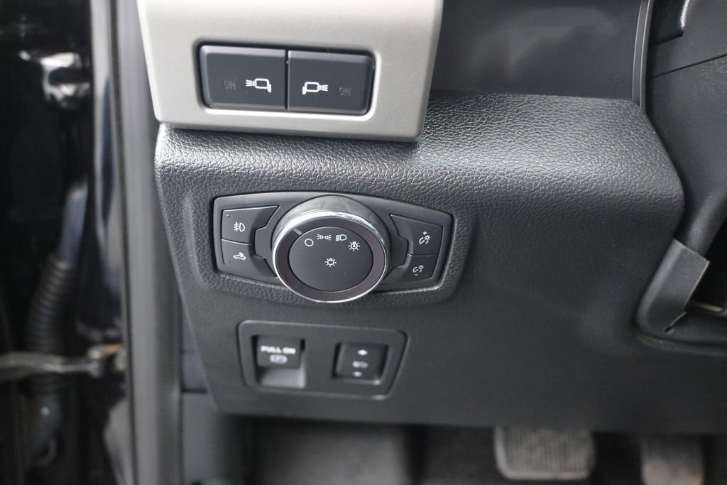 Certified 2019 Ford F150 Lariat w/ Equipment Group 501A Mid AWD/4WD image 18