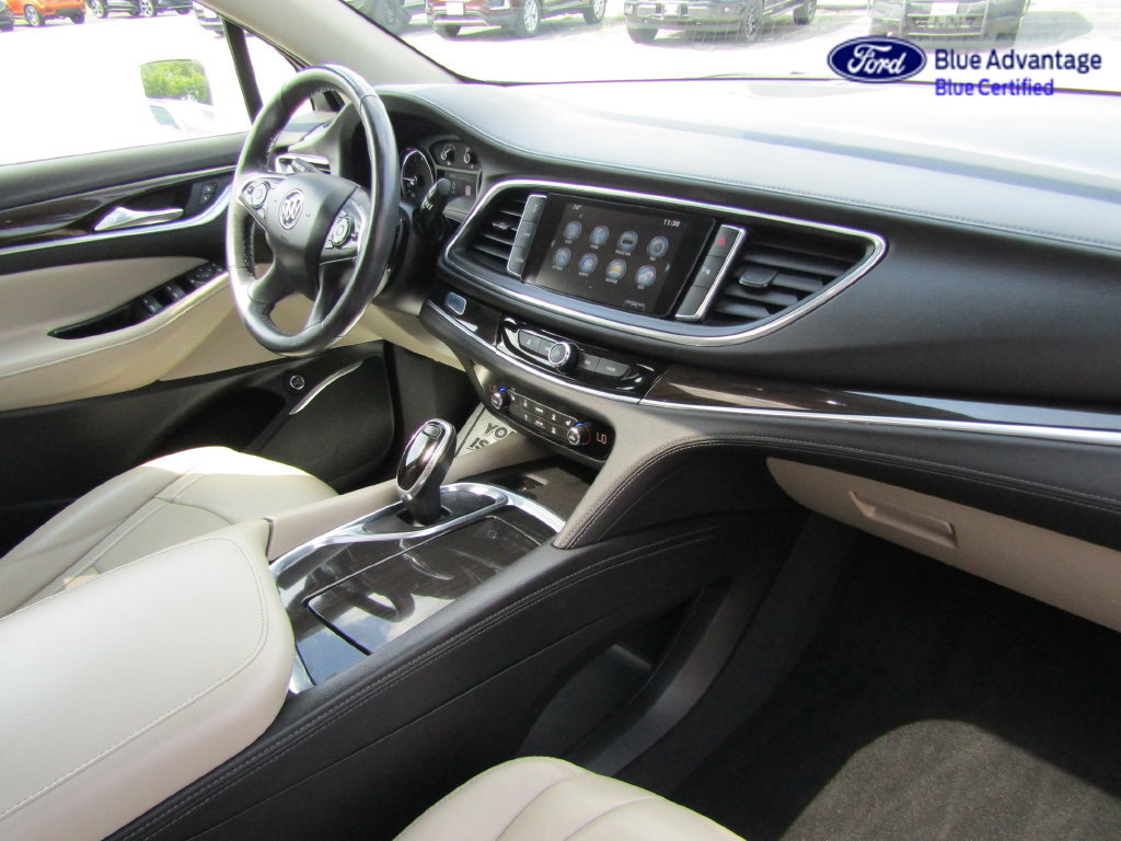 Used 2019 Buick Enclave Essence w/ LPO, Hit The Road Package AWD/4WD image 23