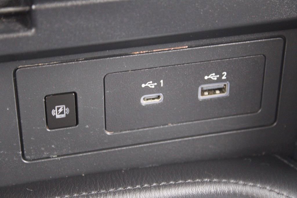 Used 2021 Nissan Armada SV image 40