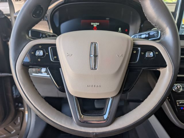 Used 2022 Lincoln Corsair Reserve AWD/4WD image 12