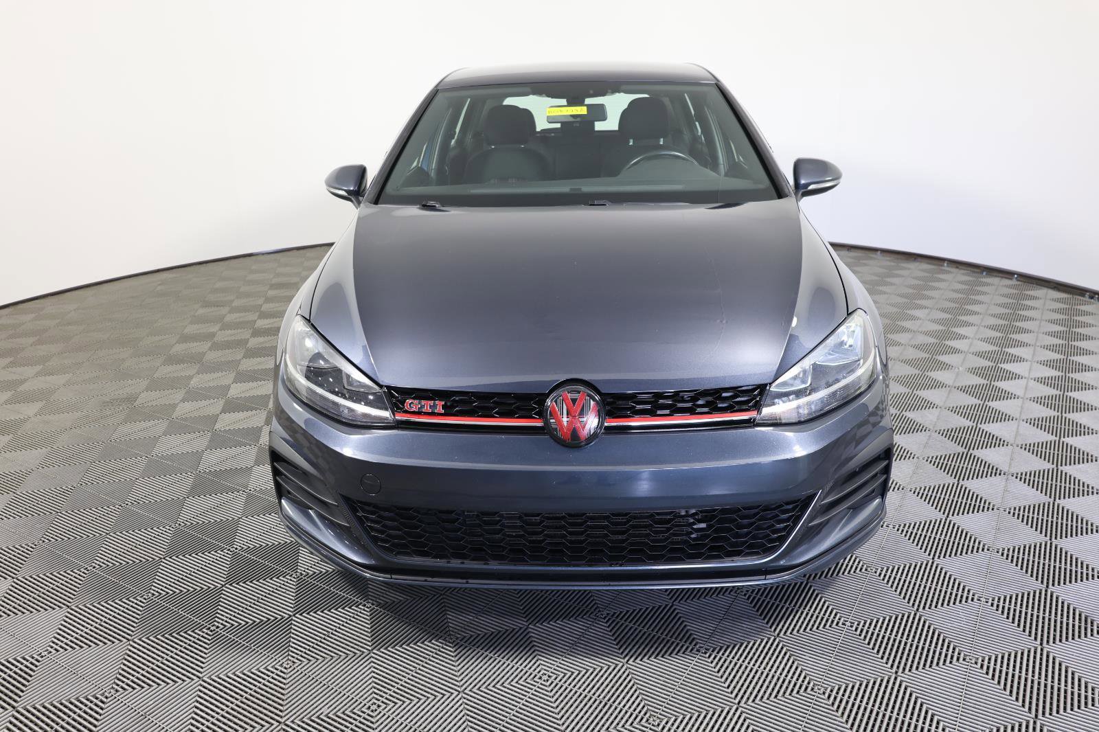 Used 2018 Volkswagen Golf S FWD image 2