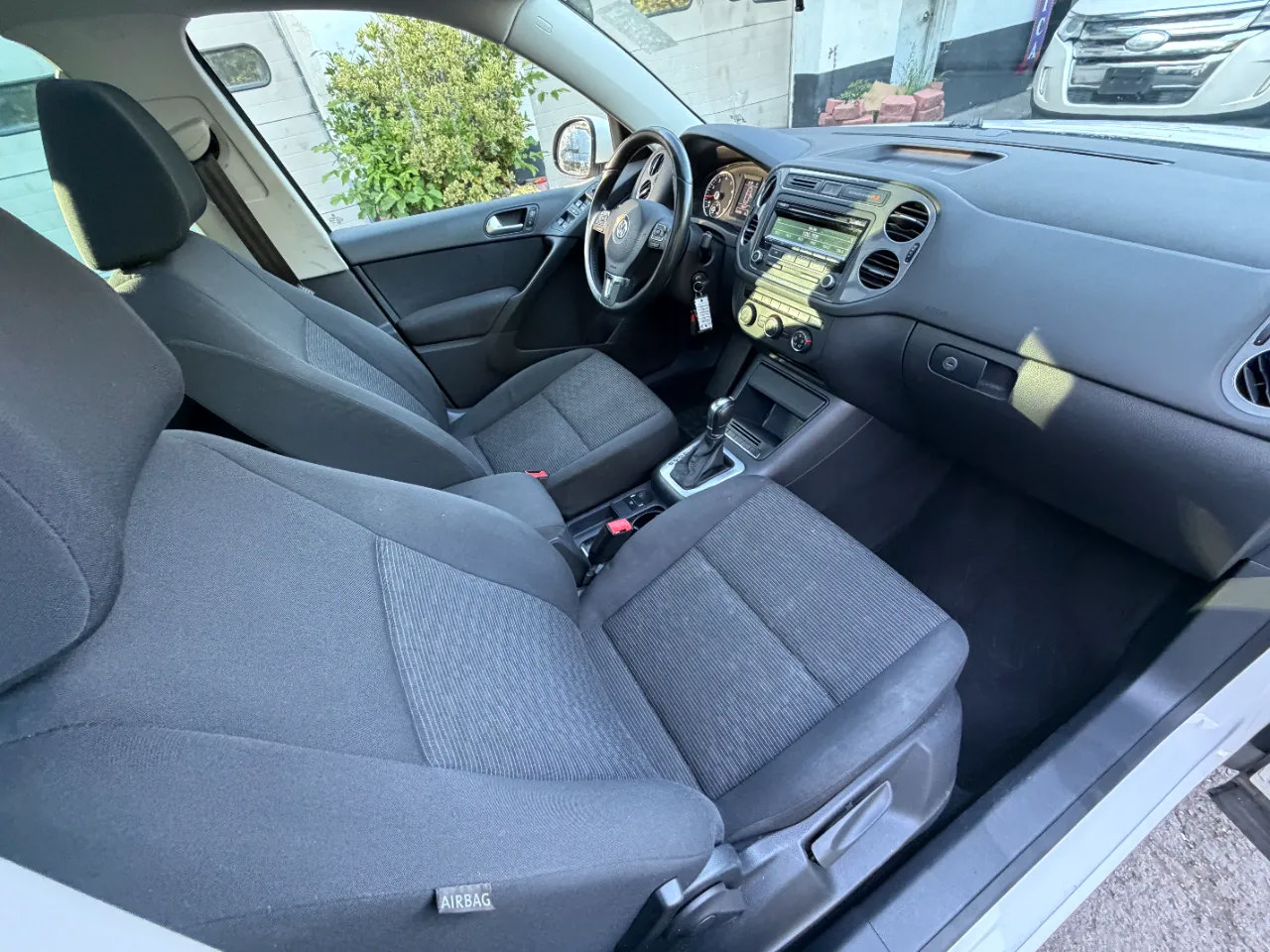 Used 2013 Volkswagen Tiguan S FWD image 37