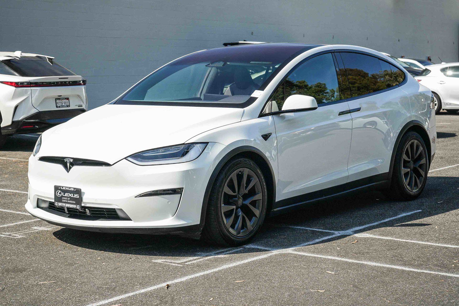 Used 2023 Tesla Model X AWD/4WD image 3