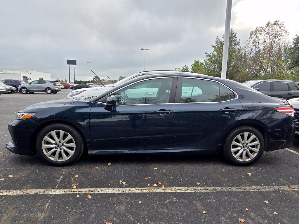 Used 2018 Toyota Camry LE FWD image 4