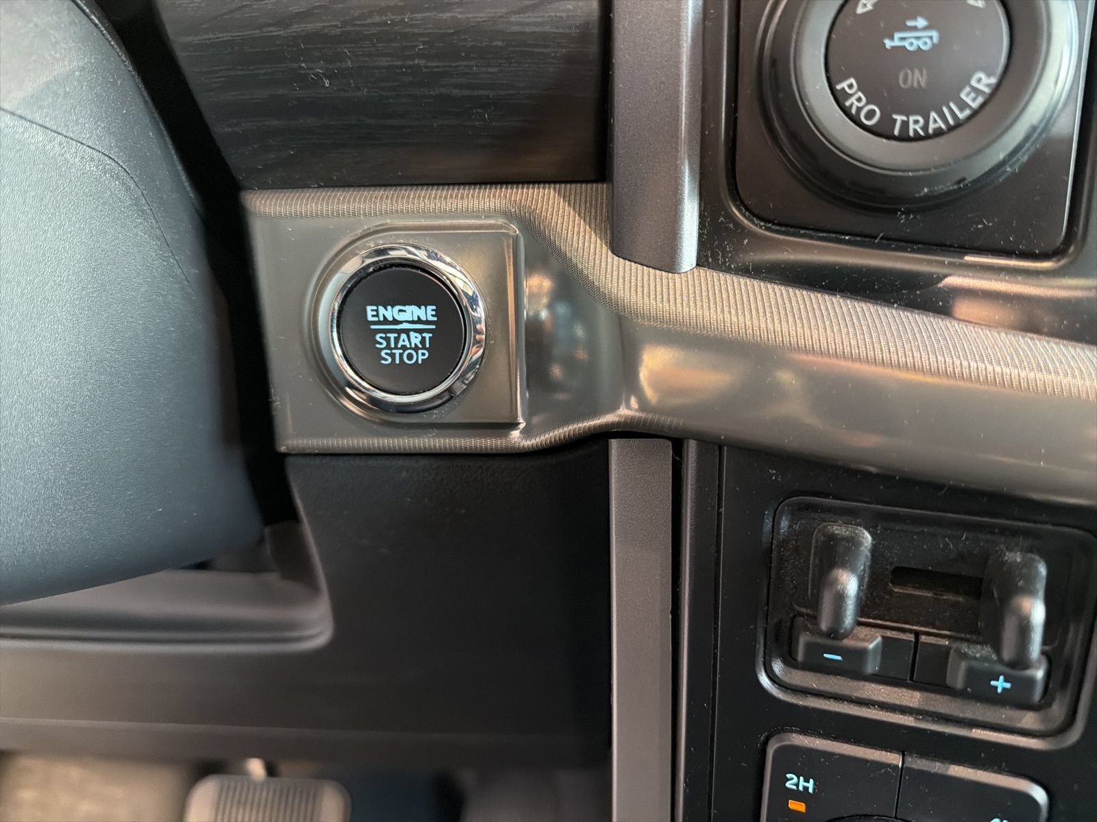 Used 2024 Ford F150 Lariat w/ Bed Utility Package AWD/4WD image 26