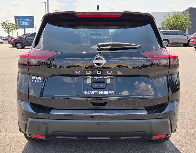 Used 2026 Nissan Rogue SV FWD image 7
