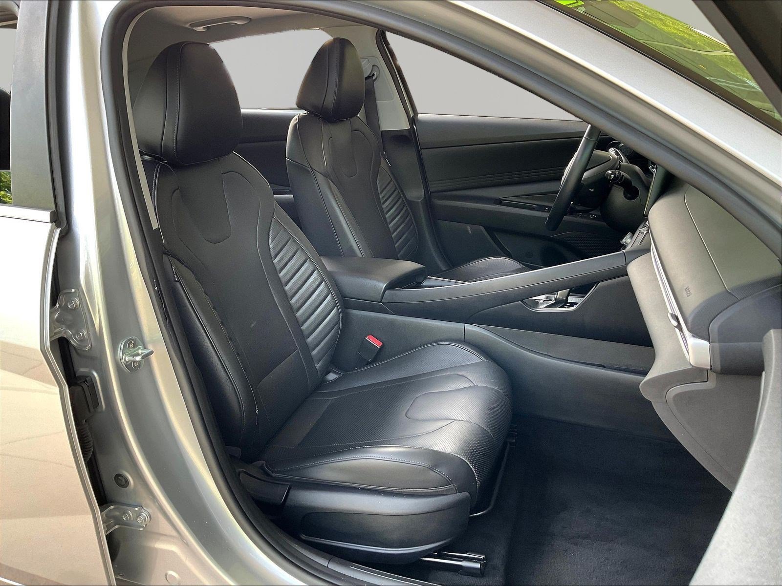 Used 2021 Hyundai Elantra Limited FWD image 27