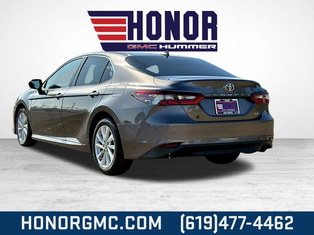 Used 2024 Toyota Camry LE image 5