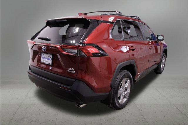 Used 2024 Toyota RAV4 XLE image 5