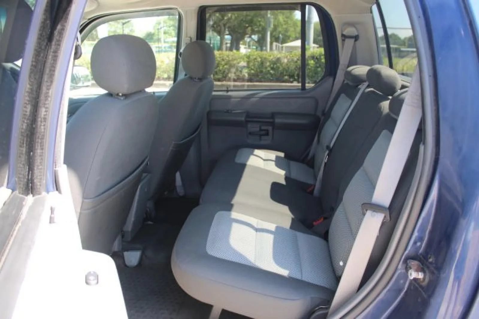 Used 2005 Ford Explorer Sport Trac XLT RWD image 17