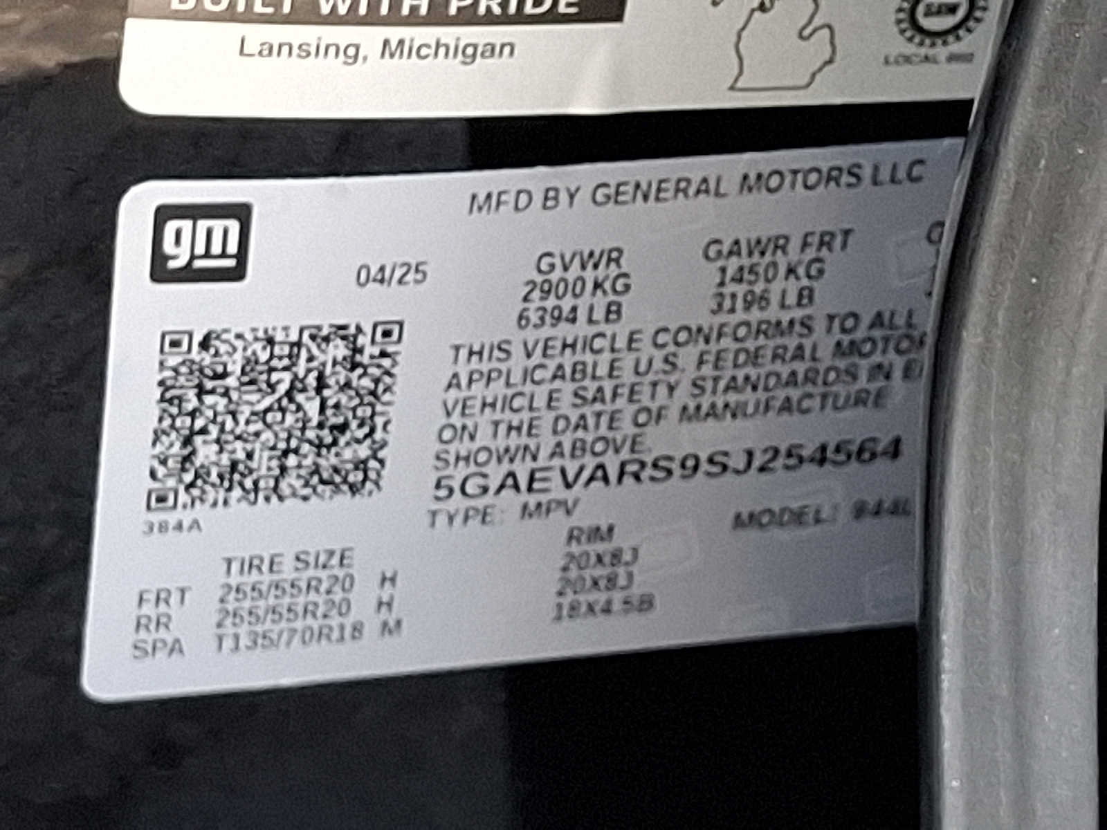 Used 2025 Buick Enclave Preferred AWD/4WD image 27
