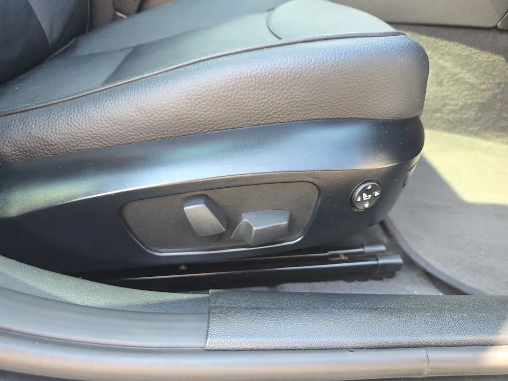 Used 2011 BMW 328i Sedan RWD image 43