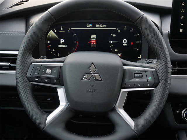 New 2026 Mitsubishi Outlander SE image 8