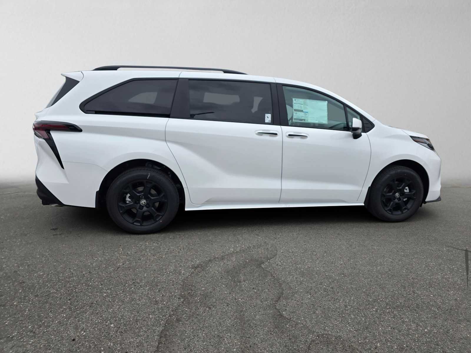 New 2026 Toyota Sienna XLE Woodland Edition AWD/4WD image 2