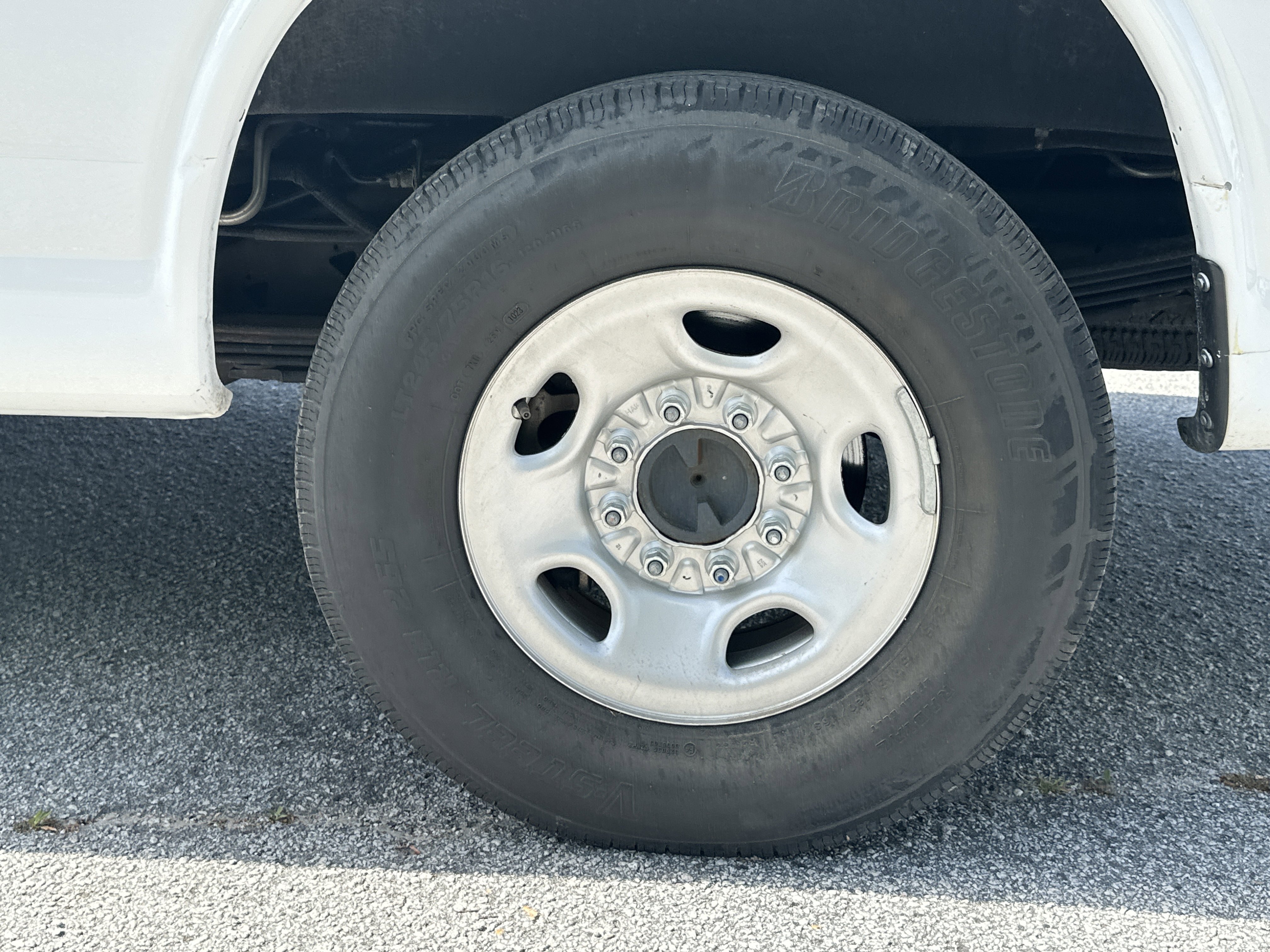 Used 2023 Chevrolet Express 3500 LT w/ LT Preferred Equipment Group RWD image 18
