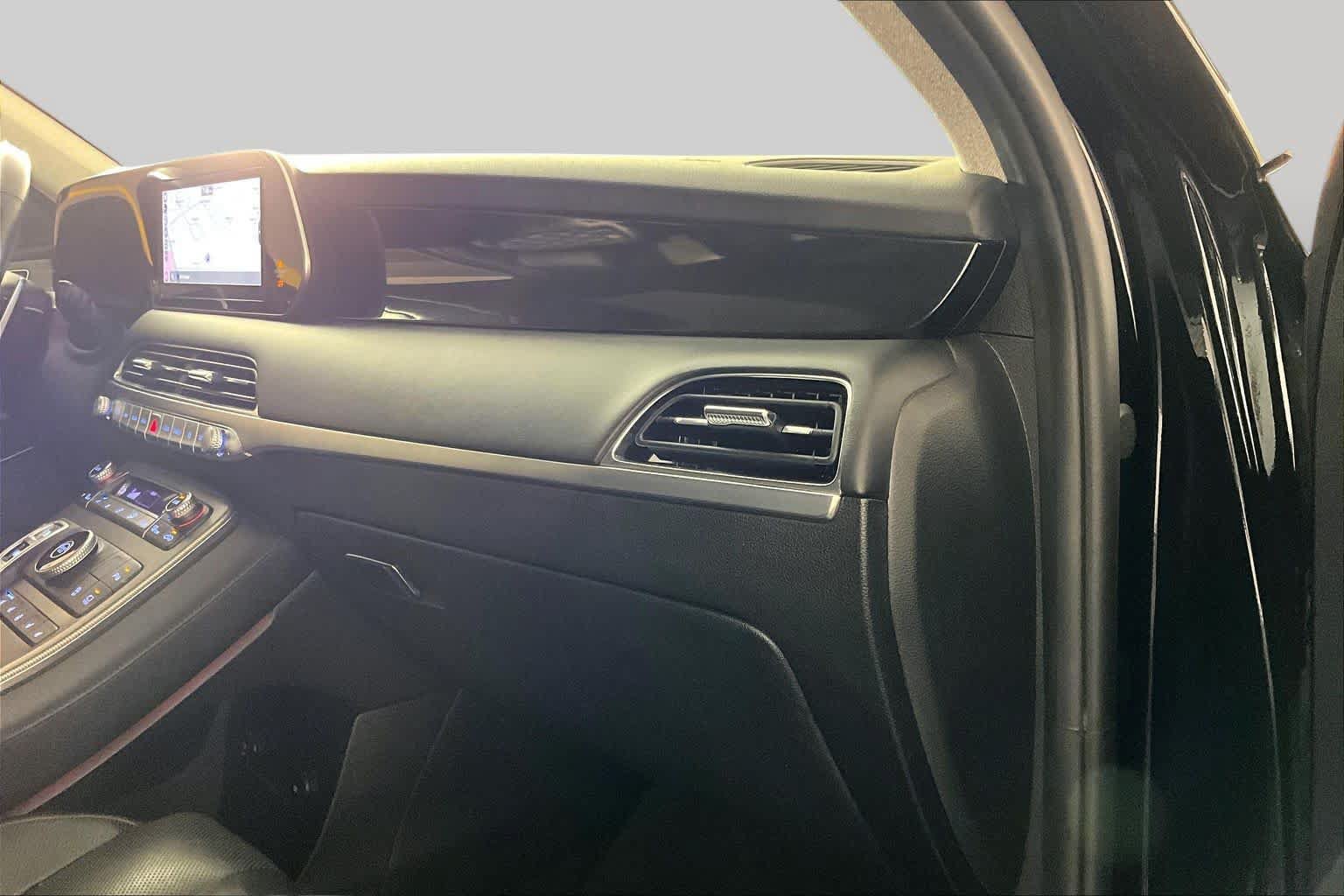 Used 2021 Hyundai Palisade Limited FWD image 17