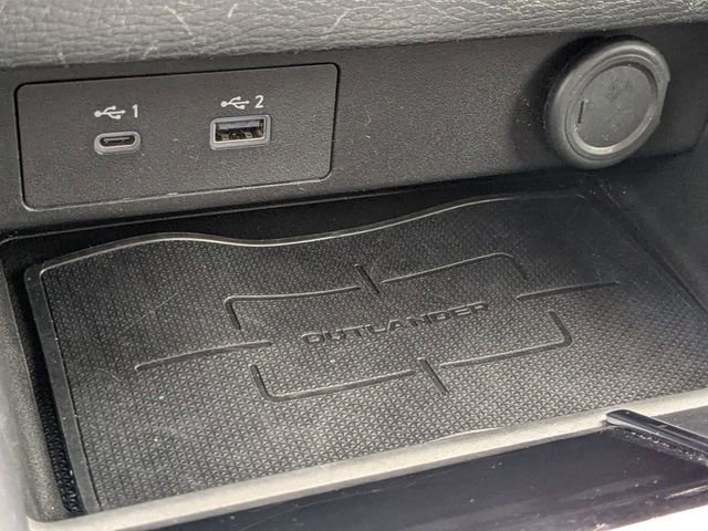 Used 2023 Mitsubishi Outlander ES image 19