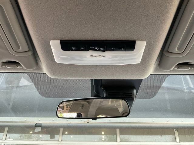 Used 2025 Nissan Versa SV FWD image 10