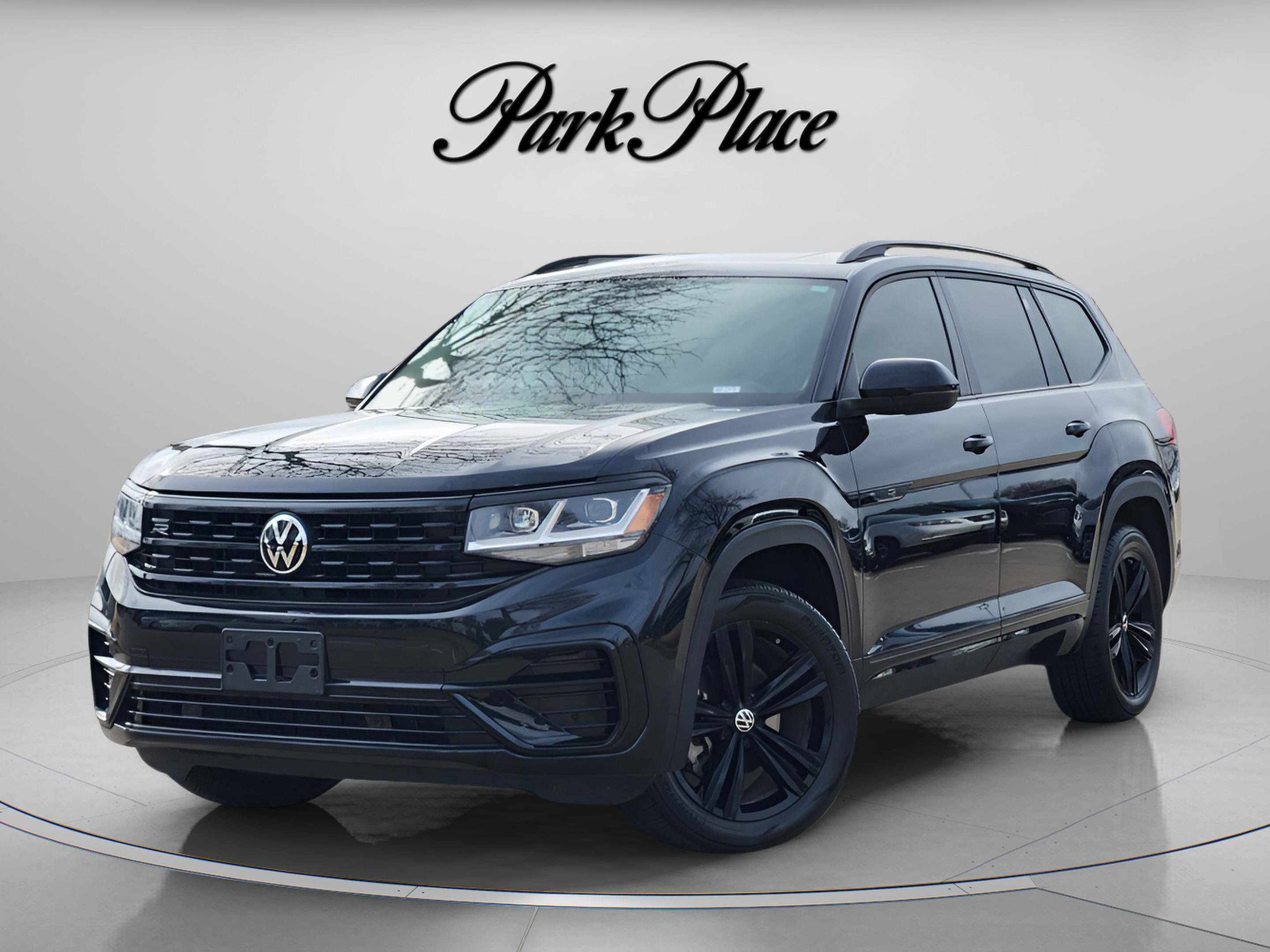 Used 2023 Volkswagen Atlas SEL R-Line image 1