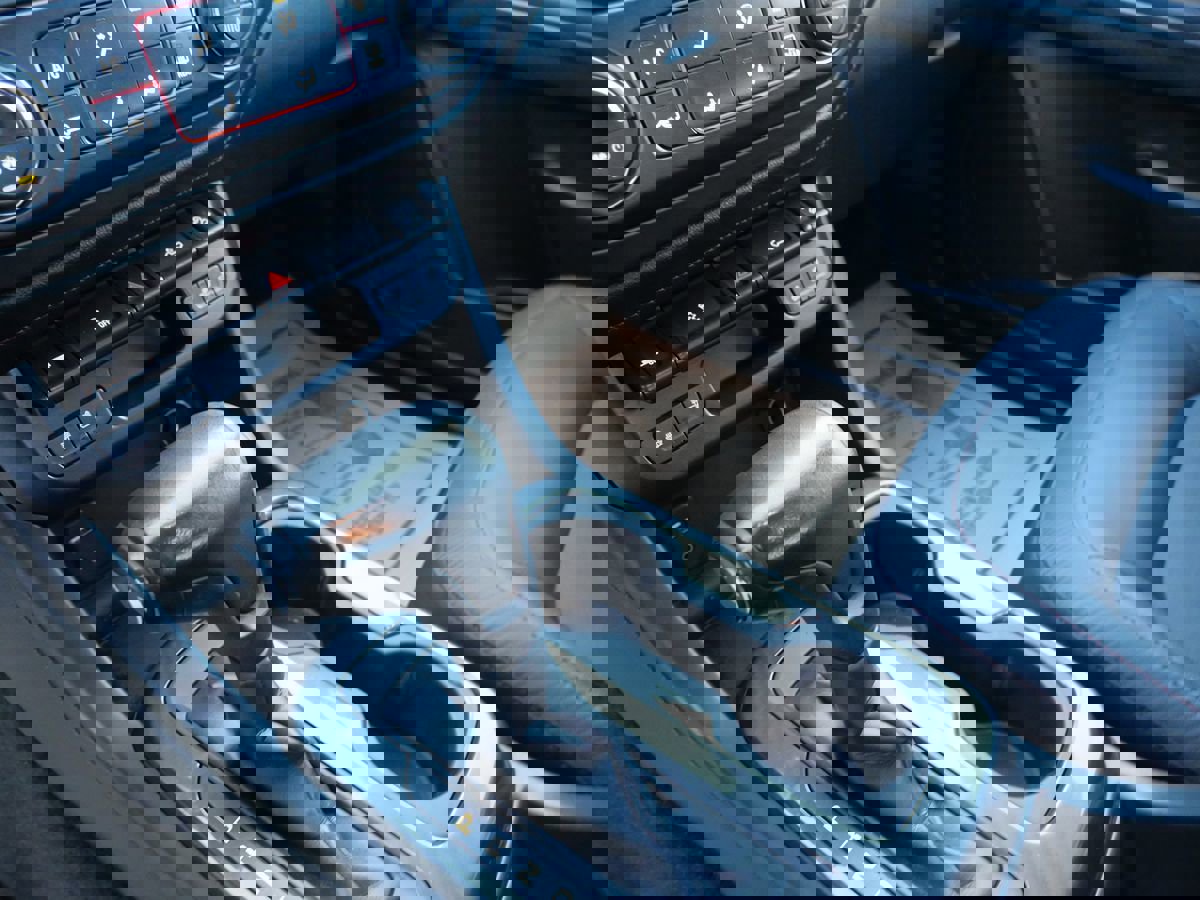 Used 2015 GMC Canyon SLE w/ All-Terrain Package image 15