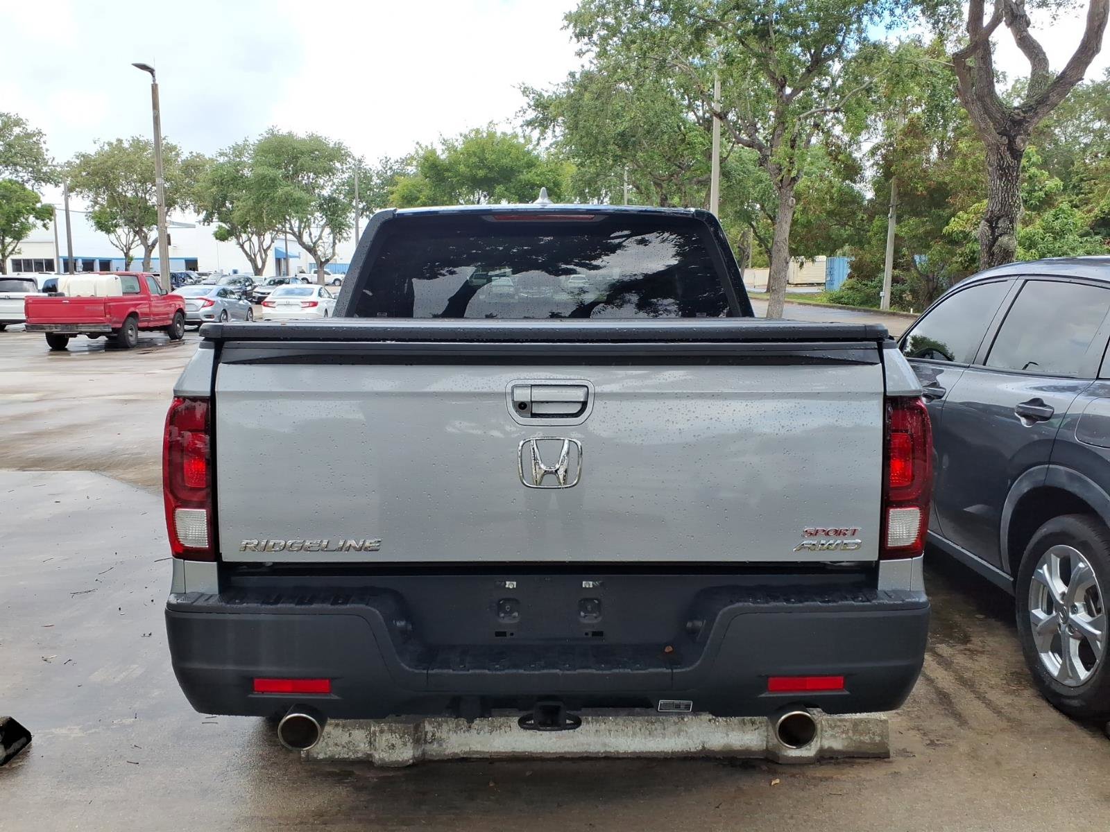 Used 2023 Honda Ridgeline Sport image 8