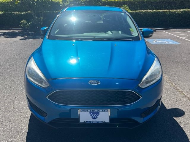 Used 2016 Ford Focus SE w/ SE Cold Weather Package FWD image 2
