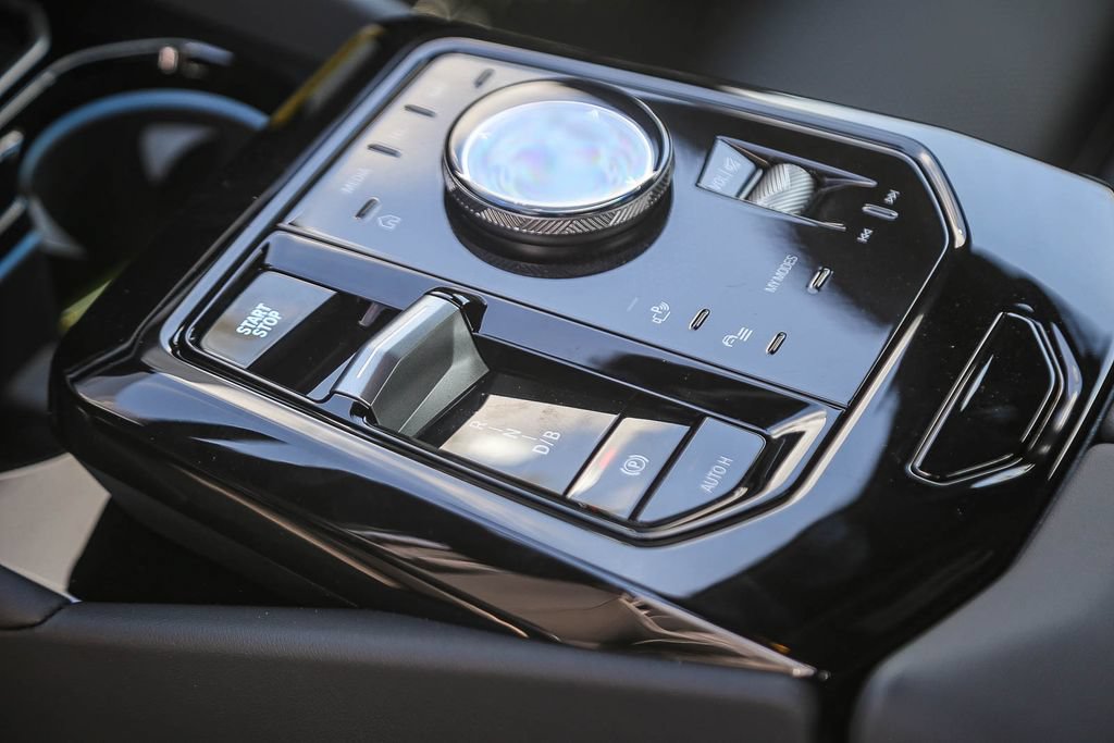 New 2026 BMW i5 M60 AWD/4WD image 16