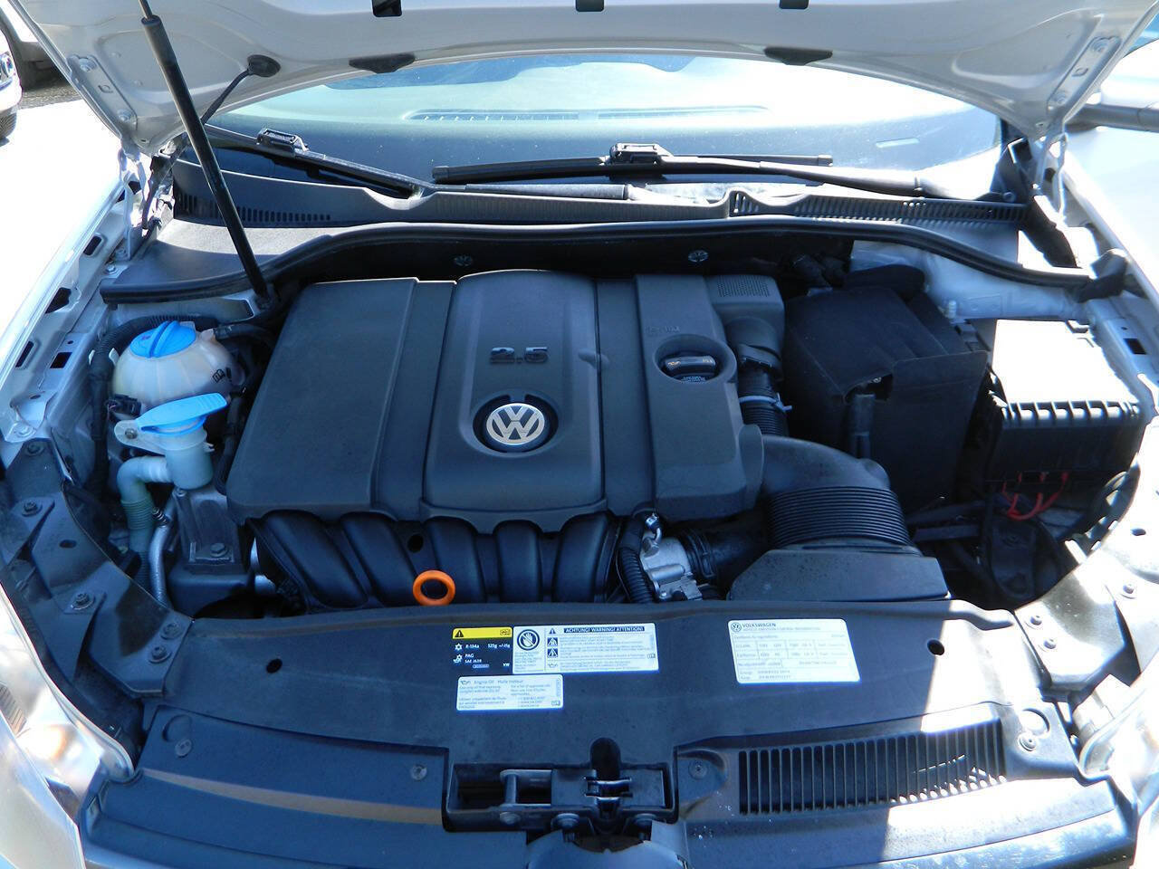 Used 2013 Volkswagen Golf 4-Door FWD image 21