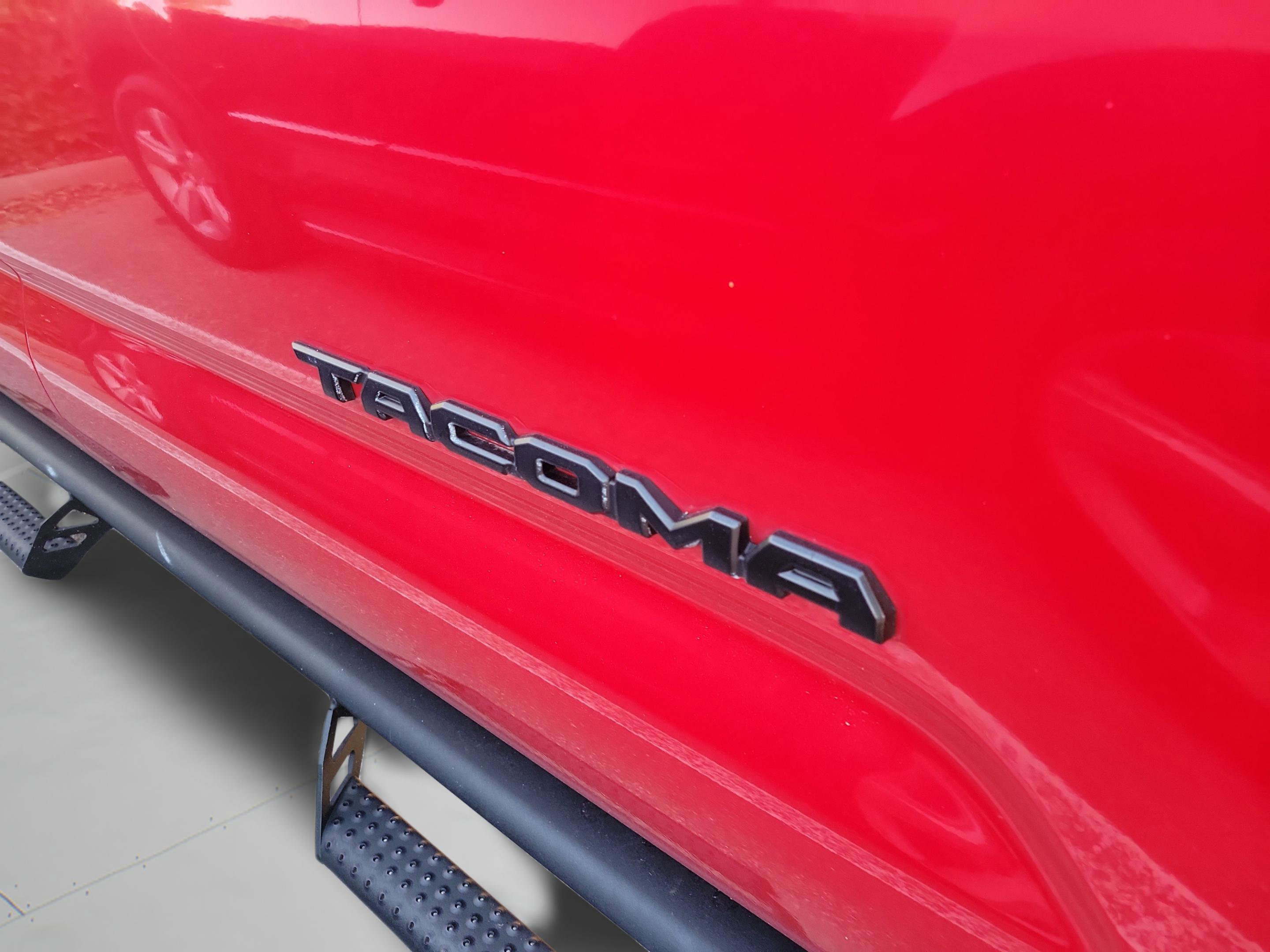 Used 2021 Toyota Tacoma SR5 RWD image 14