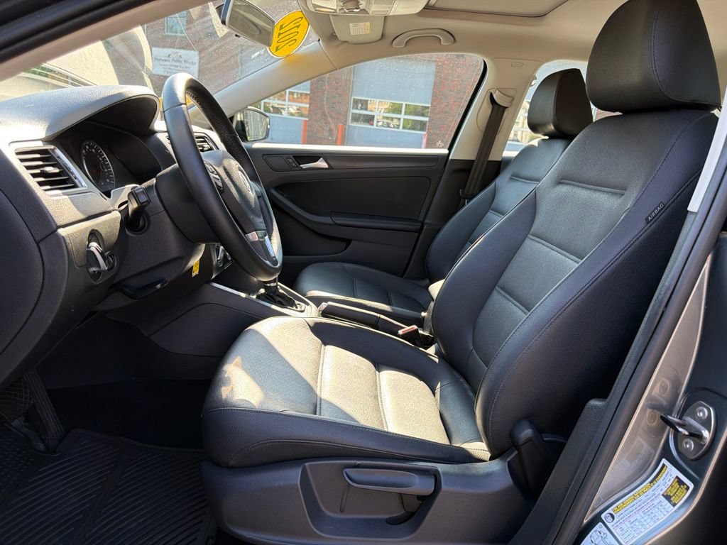 Used 2012 Volkswagen Jetta SE FWD image 14