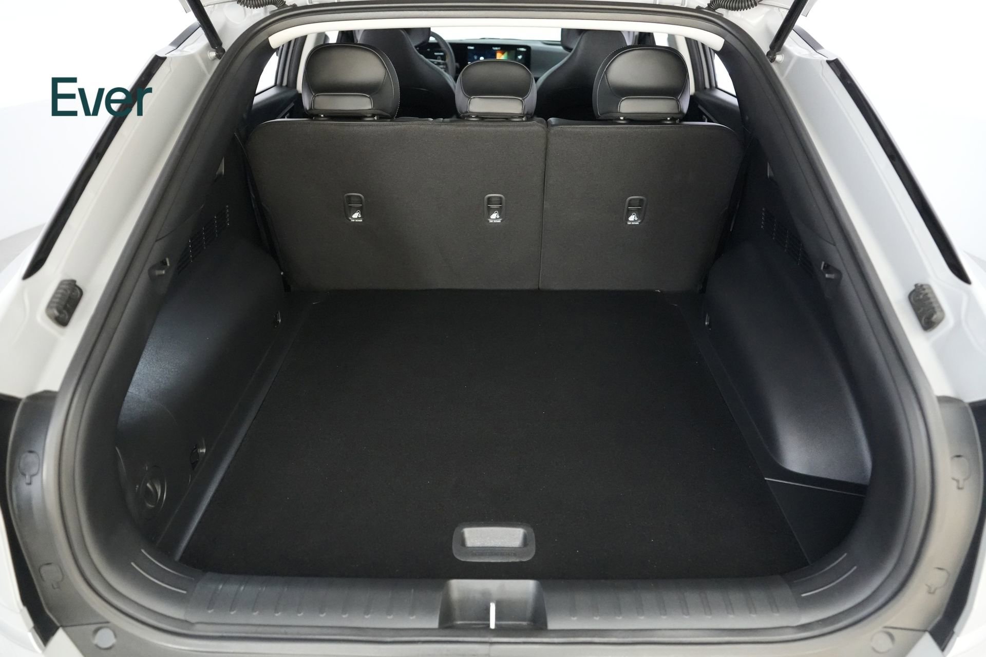 Used 2025 Kia EV6 Light w/ Light LR Technology Package image 8